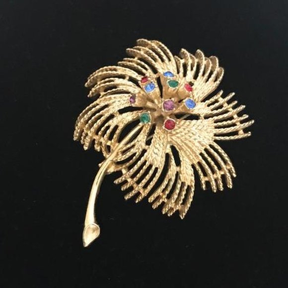 Sarah Coventry Gold Tone & Rhinestone Brooch - Picture 4 of 9